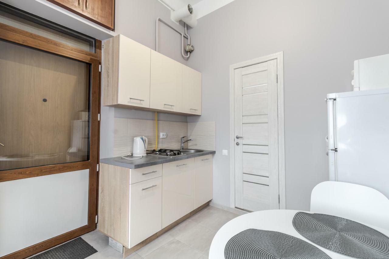 Midwheel Apartment 9 Lviv Buitenkant foto